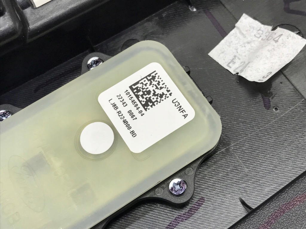 фото №4, Ford mustang mach-e 2023 молдинг дверь правый перед ручка lj8b-r20898 -bgw