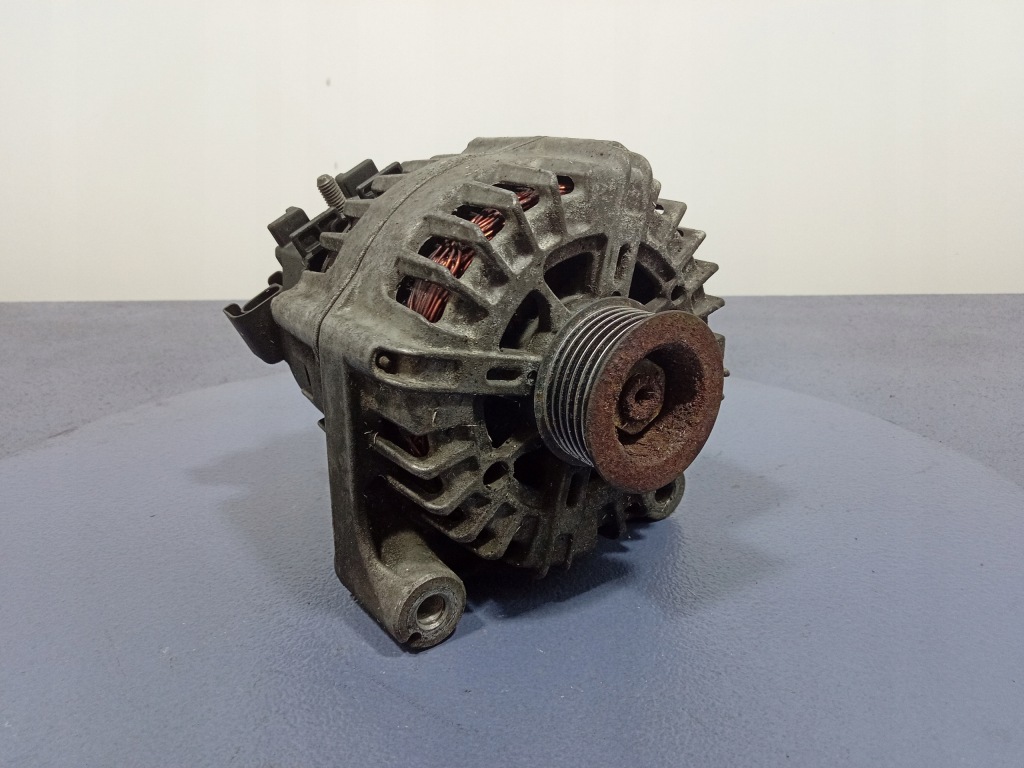 фото №1, Bmw 5 f10 f11 3.0d n57 генератор 220a 8515754