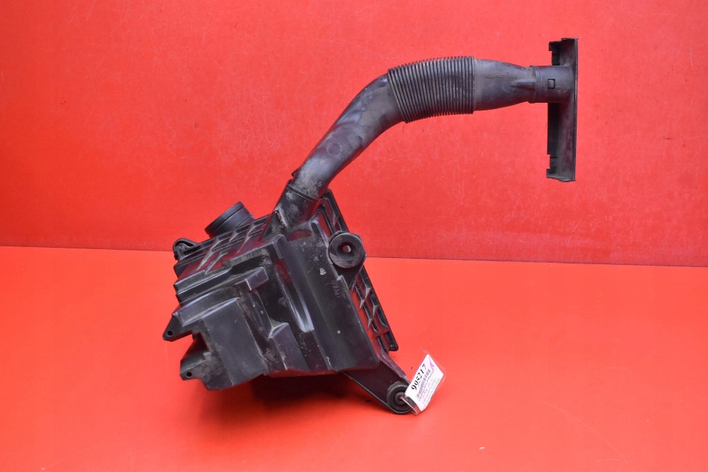 фото №5, Корпус фильтра воздуха 6y0129620 vw polo 5 v 6r 1.2 12v 70 km 09-15