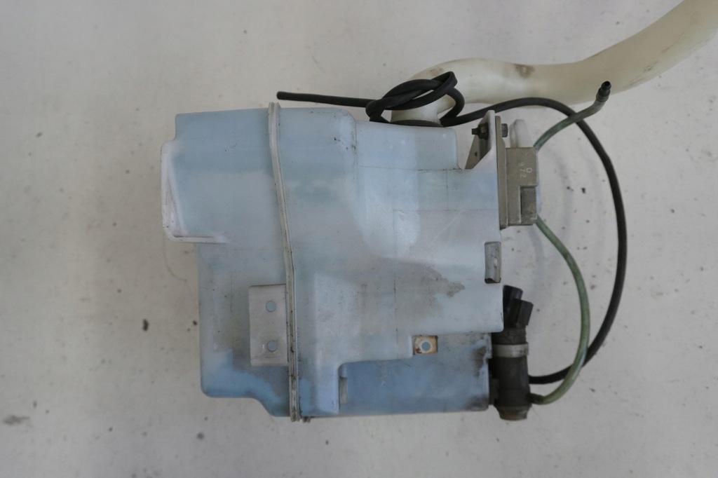 фото №7, Subaru legacy v outback бак жидкость омывателя насос koito 100-20954