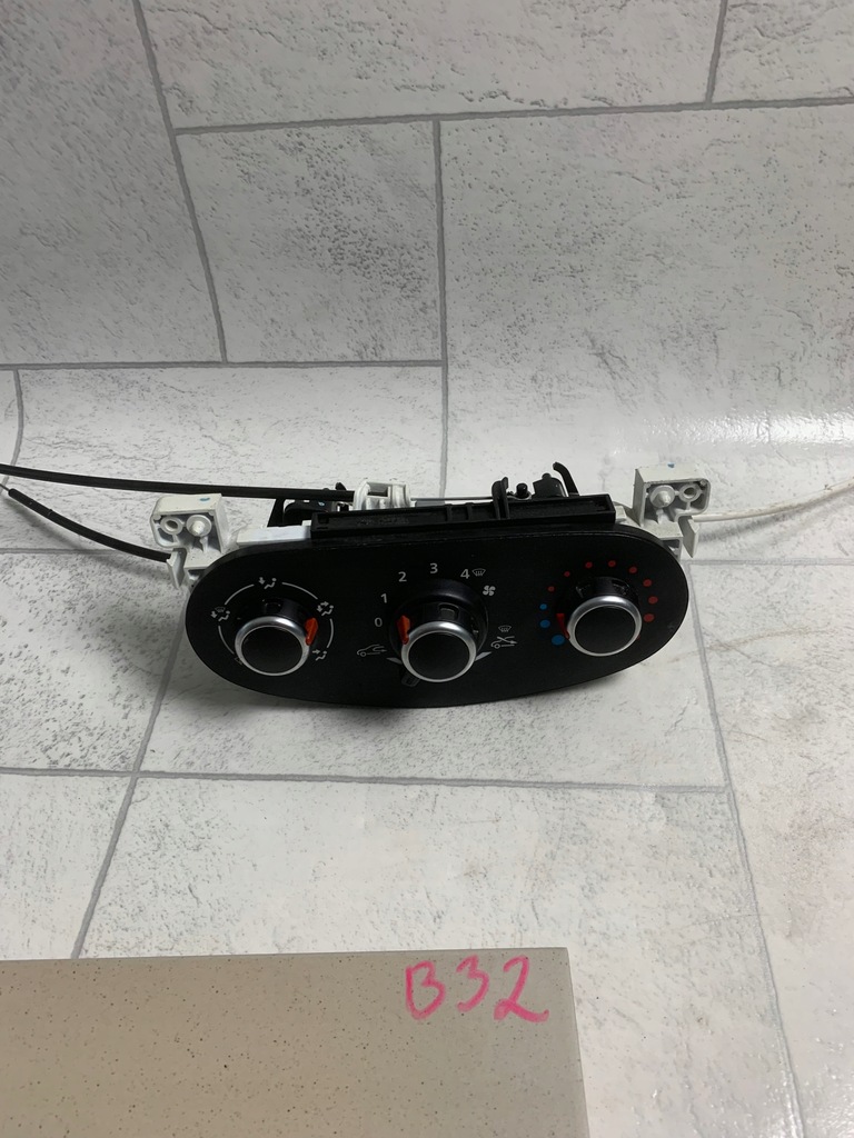 фото №1, Панель воздуховод dacia 5p3741700