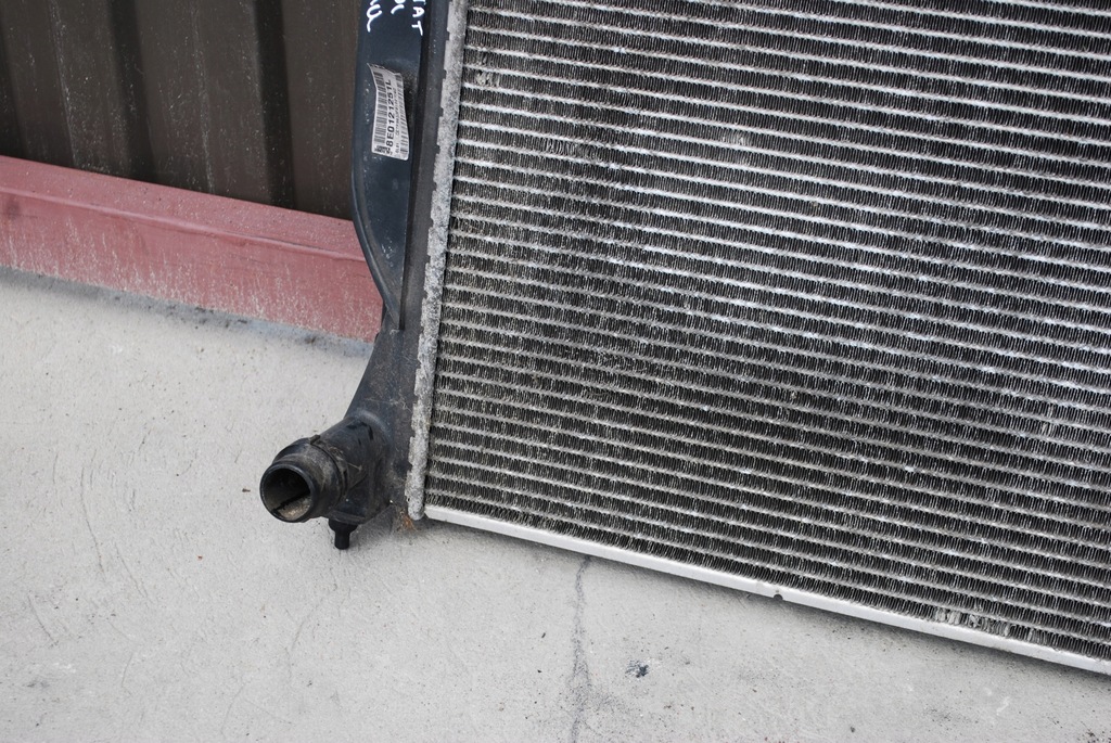 фото №7, Радиатор wody audi a4 b7 2.0 tdi 8e0121251l