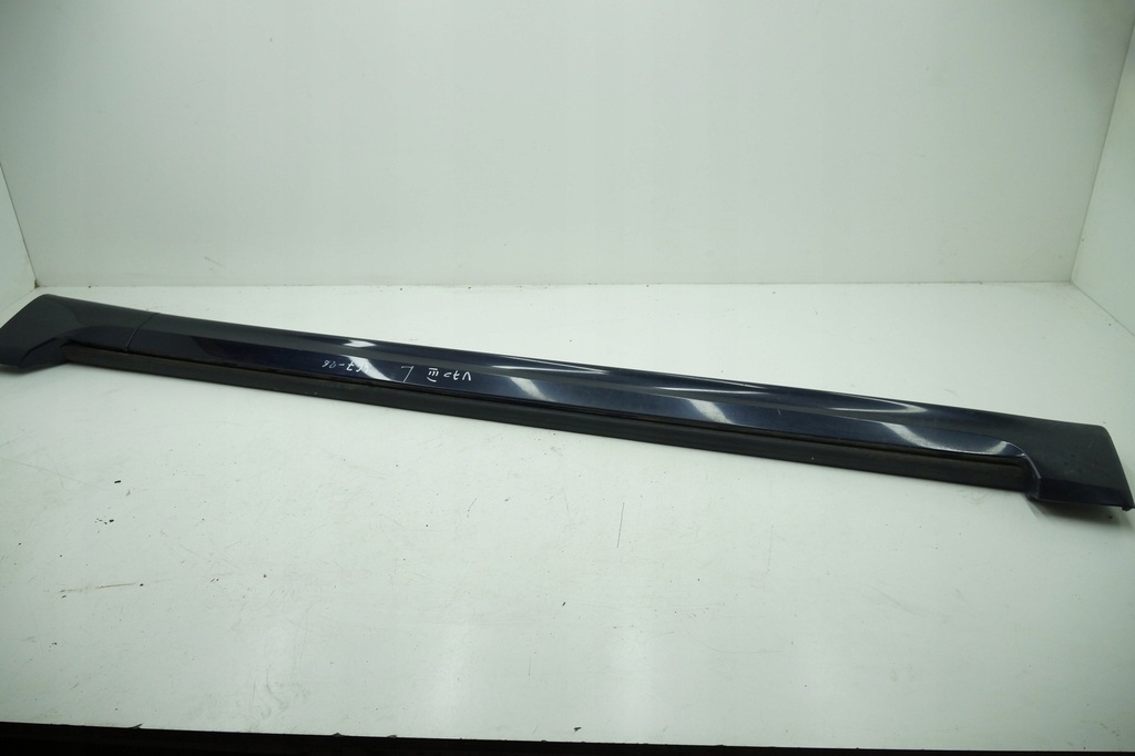 фото №1, Volvo v70 iii накладка порог молдинг 467-26 левая