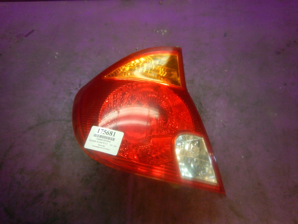 фото №1, Hyundai accent ii lc hb 3d 02-06 lift лампа задняя левая молдинг