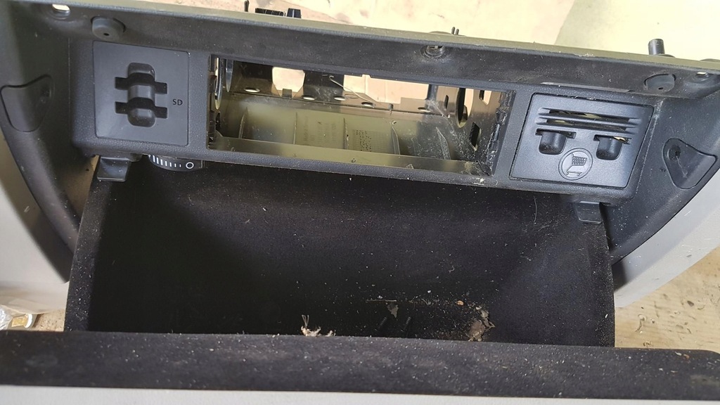 фото №5, Бардачок пасажира vw golf sportsvan