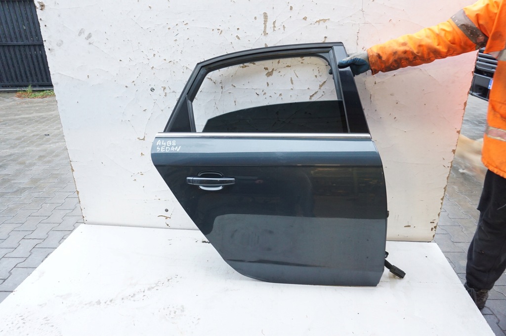 фото №1, Двері правий задня audi a4 b8 sedan lz7h