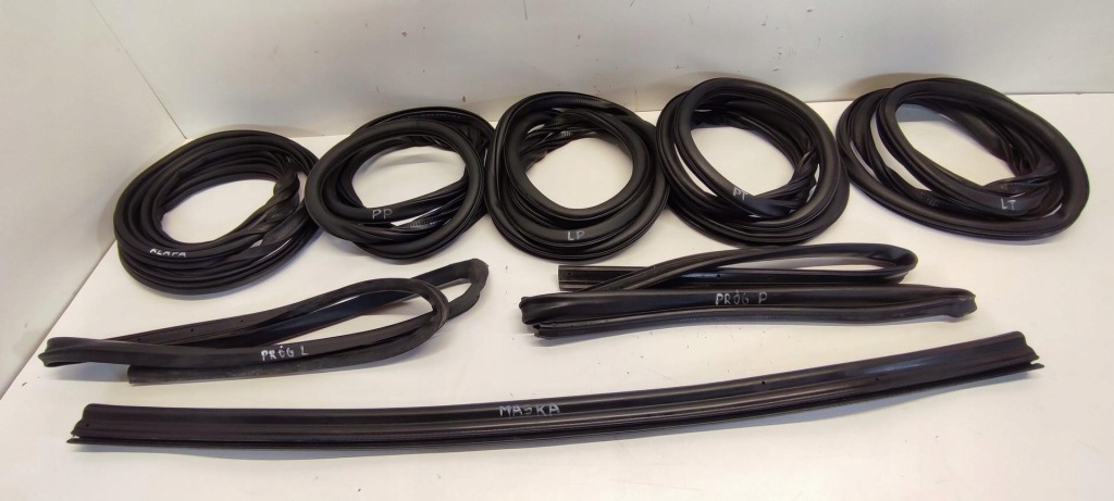 Купить Vw tayron прокладка капот 57182372