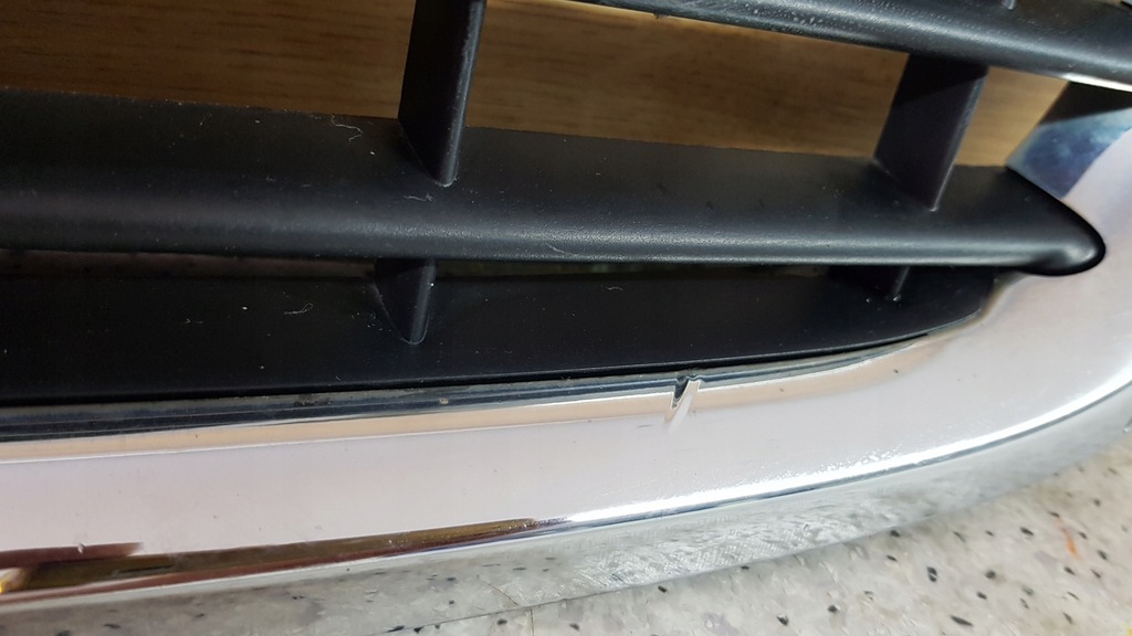 фото №3, Volvo s40 ii v50 решітка радіатора решітка радіатора решітка радіатора d 83