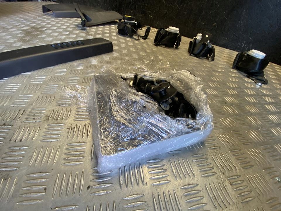 фото №8, Сиденья, заднее сиденье, комплект nissan primastar iii 2024 панель дверь trzeci ряд