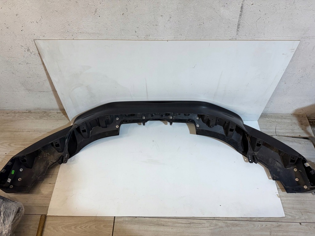 фото №11, Aston martin dbx бампер задній