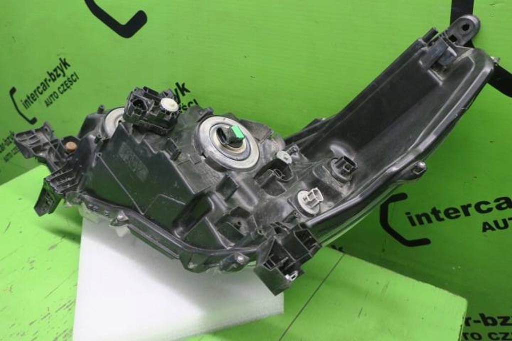 фото №9, Toyota hilux viii 2020 lift звичайна права лампа передня