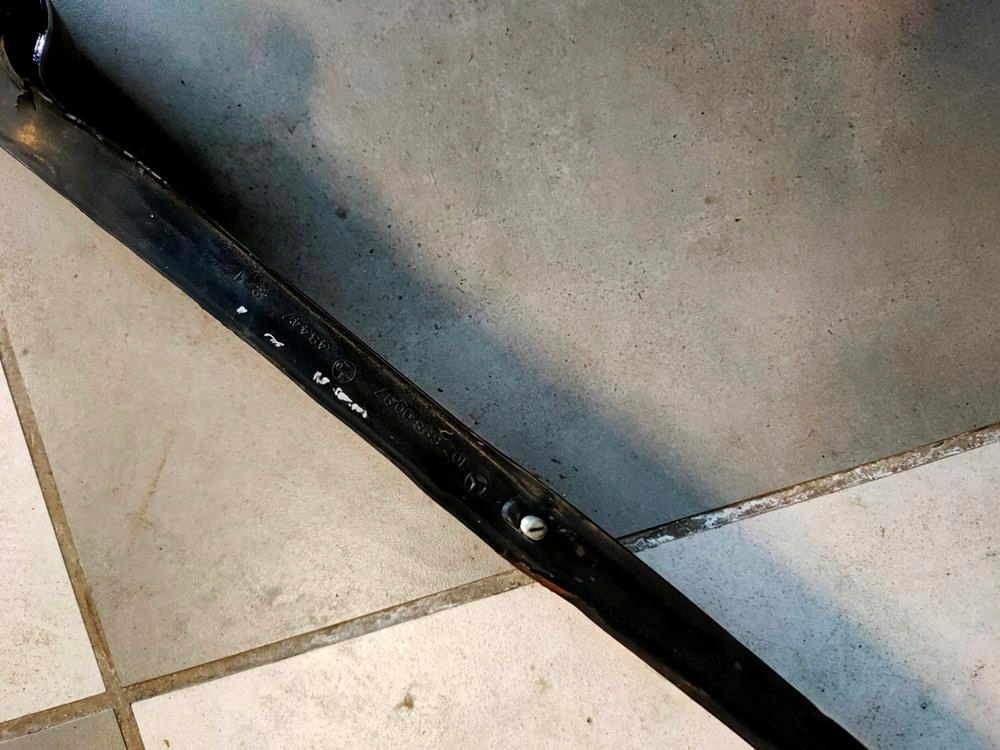 Молдинг довга хром заднього замка багажника mercedes 107 Недорого