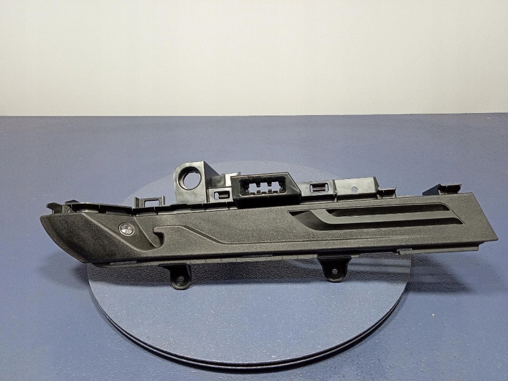 Купити Bmw ix3 g08 g01 молдинг захист багажника права 7476780