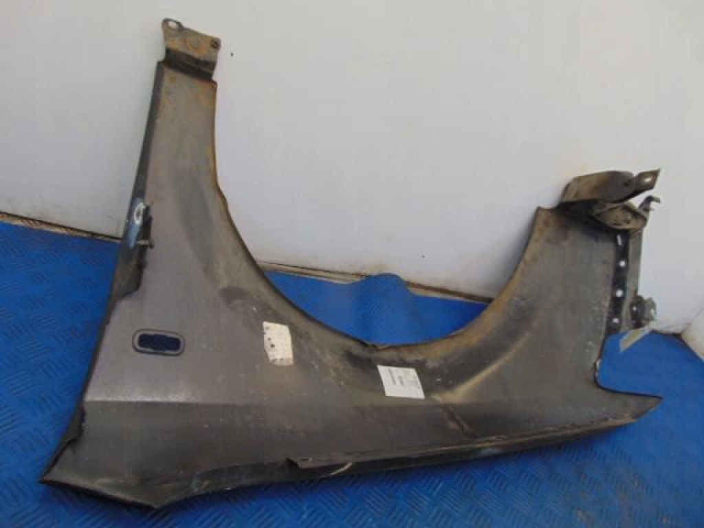 Audi a4 b6 седан крыло  правый  код лакокрасочного покрытия lz9w Недорого