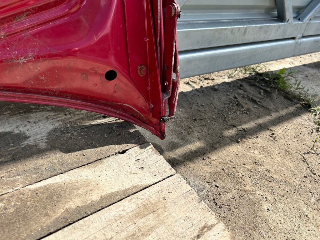 Купити Капот кришка двигуна mercedes vito 638