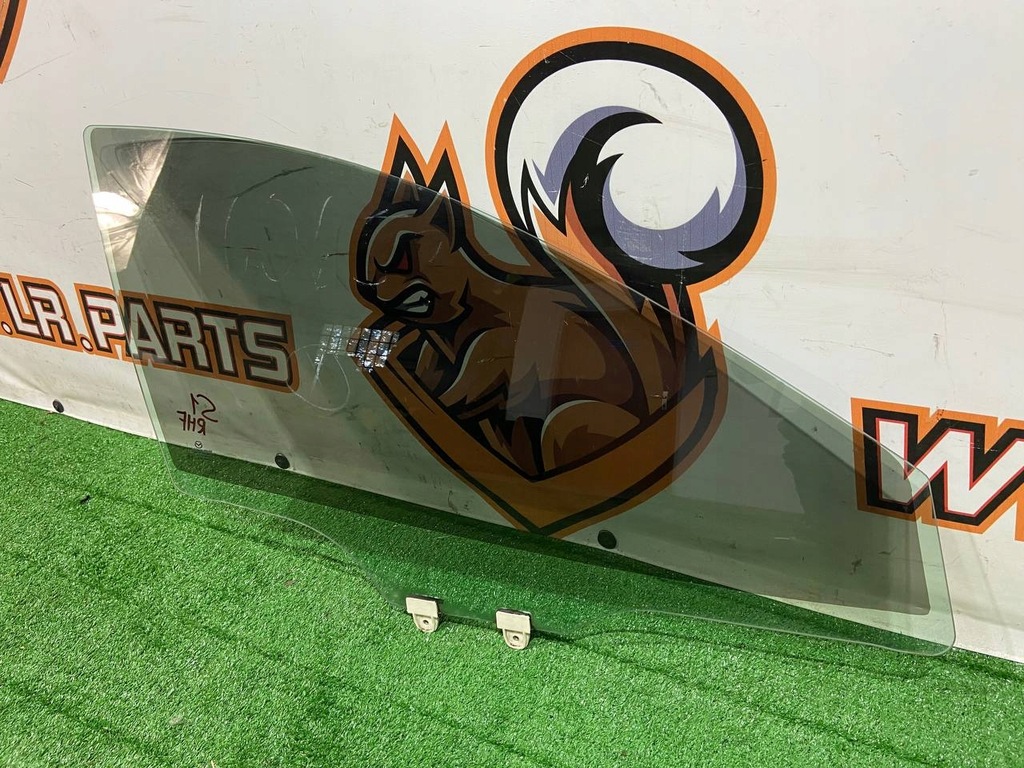 фото №1, Скло двері правий перед mazda 3 bm bhn158510a