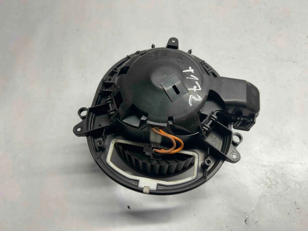 фото №7, Моторчик обігрівача bmw 4 gran coupe f36 958225 2.0l бензиновий 185kw