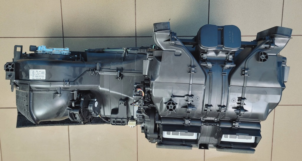 фото №10, Mercedes w206 c220 отопитель воздуходувка a2069064401 a2068300400