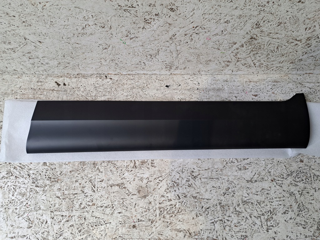 фото №1, Bentley bentayga молдинг дверь правый перед правая