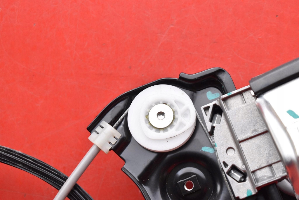 Подъемник стекло правый перед eu 1495509-00-f tesla model y 20- Киев