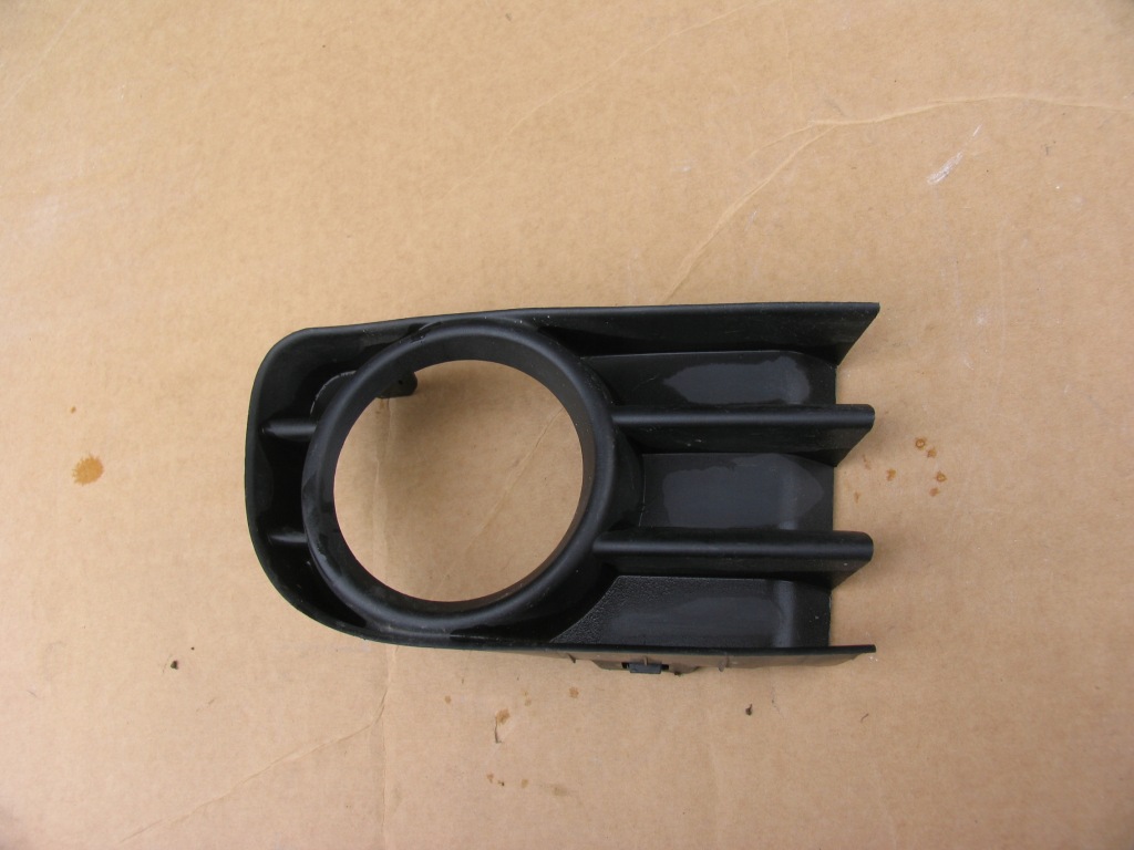 фото №1, Renault megane ii правая решётка бампера