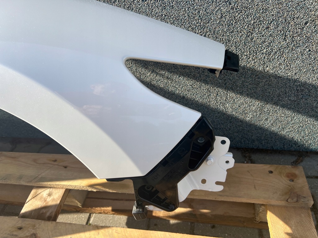 фото №9, Mazda 3 bp крыло правый sedan rok 2020 цвет 25d