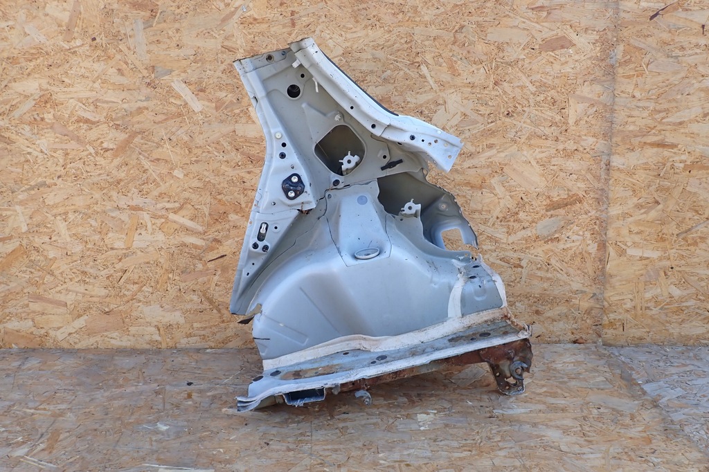 фото №12, Toyota yaris iii 5d четверть крыло правый задняя задняя обшивка правое