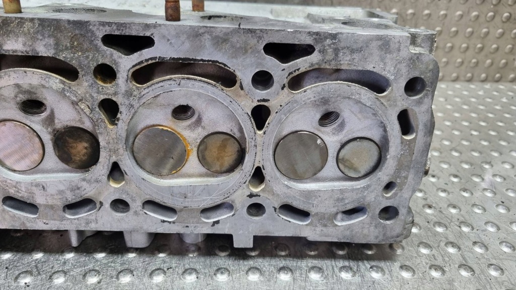 Головка вал комплект  030103374at/ba 030103475ag polo iv lupo arosa ibiza 3 Зі Шроту