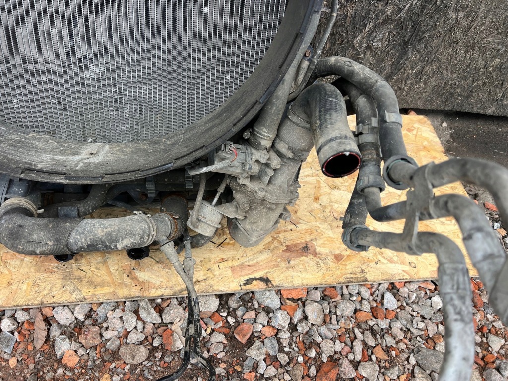 фото №7, Land rover discovery iv 3.0 td v6 306td дизель радиатор вентилятор комплект