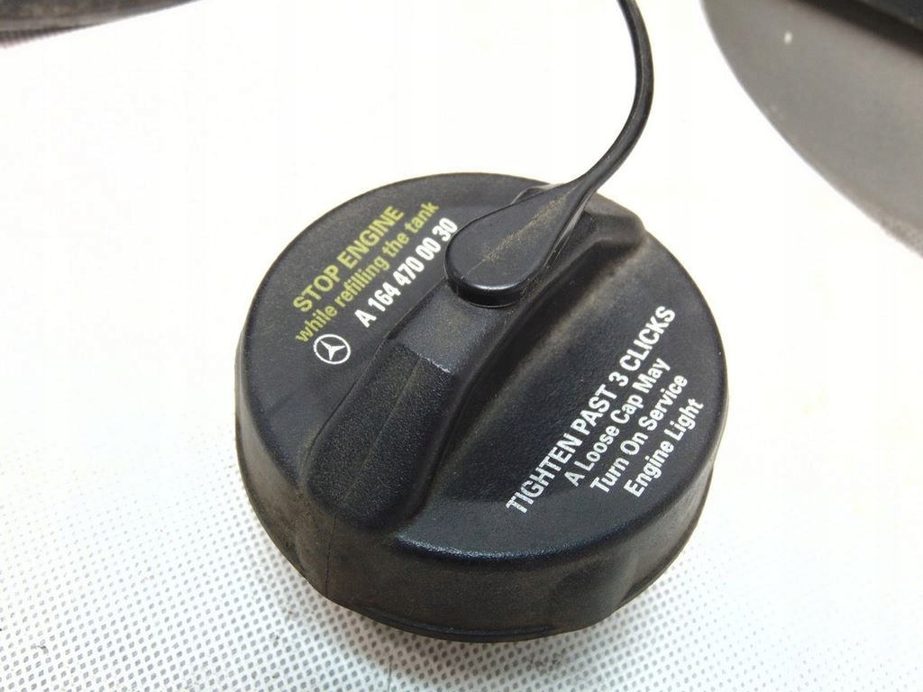 Кришка заливної пального + кришка лак: c723 mercedes r w251 v251 3.5 v6 2005- в Україні