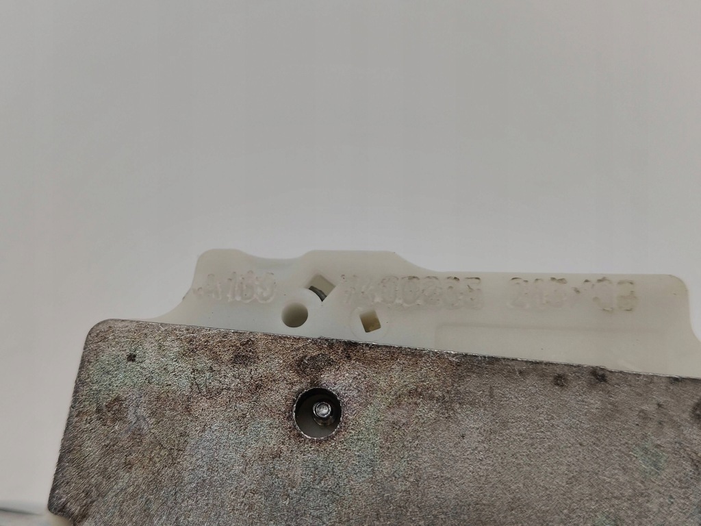 Замок крышки задний  багажника mercedes b w245 w169 a1697400235 Недорого