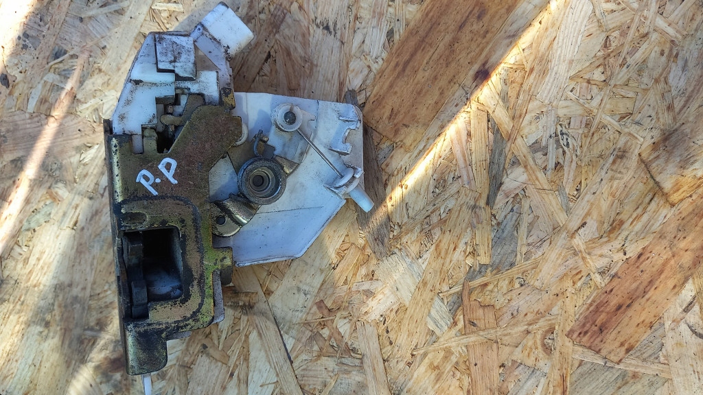 фото №1, Замок правый перед ford mondeo mk3 01r 2.0d