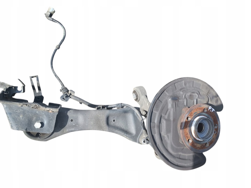 фото №1, Поворотный кулак рычаг правый задняя mercedes w177 amg