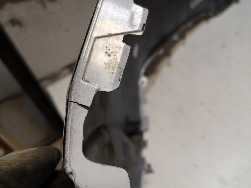 фото №7, Opel оригинальный номер 39097370 бампер pod датчики