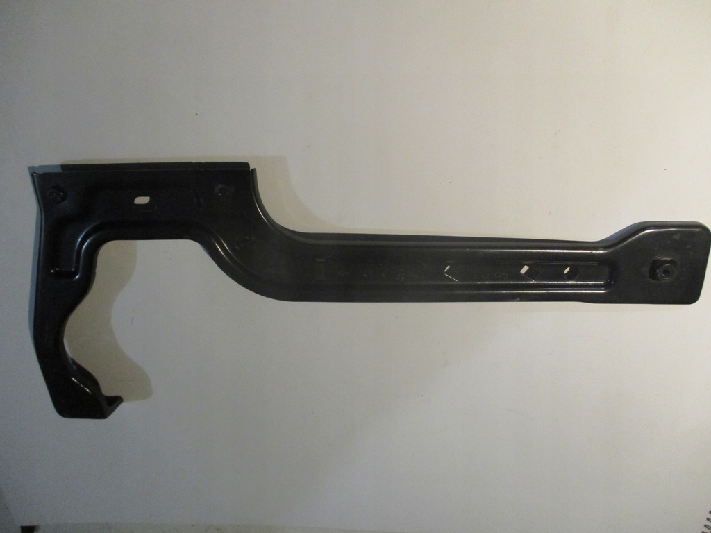 фото №1, Enyaq 5la кронштейн лампы перед oryg-pń