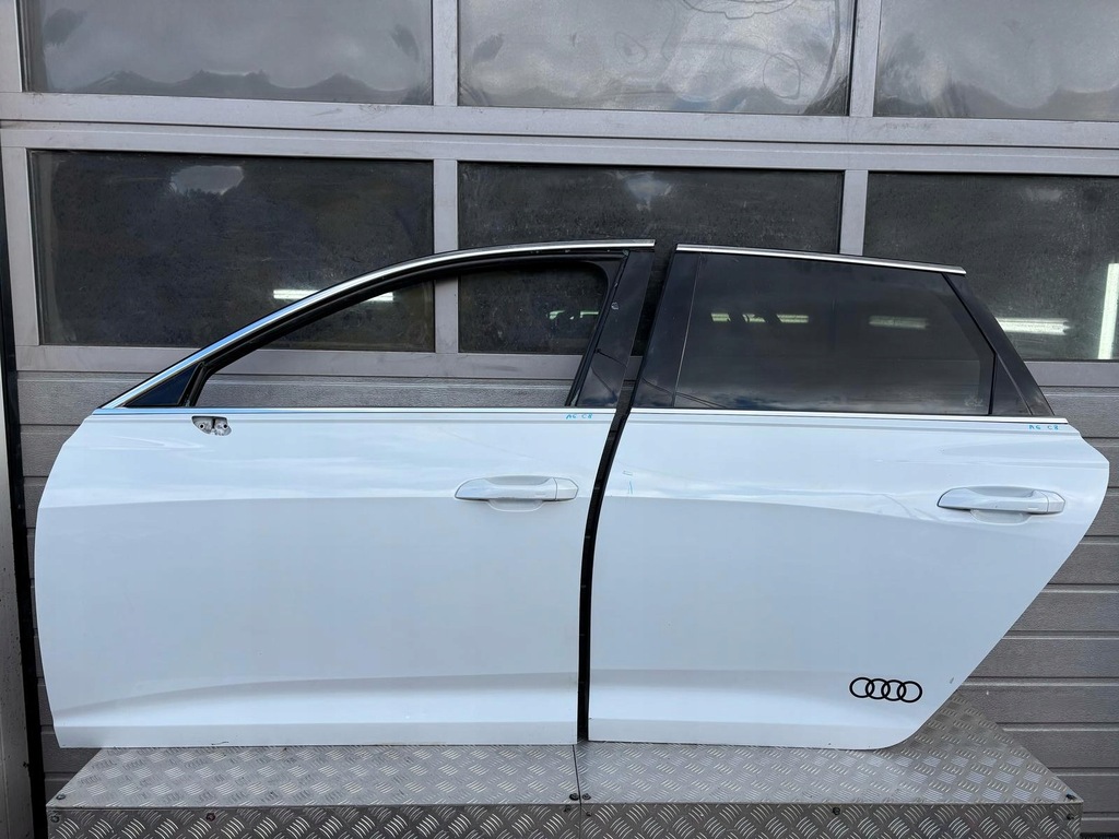 фото №1, Audi a6 c8 kombi дверь левая перед задняя avant