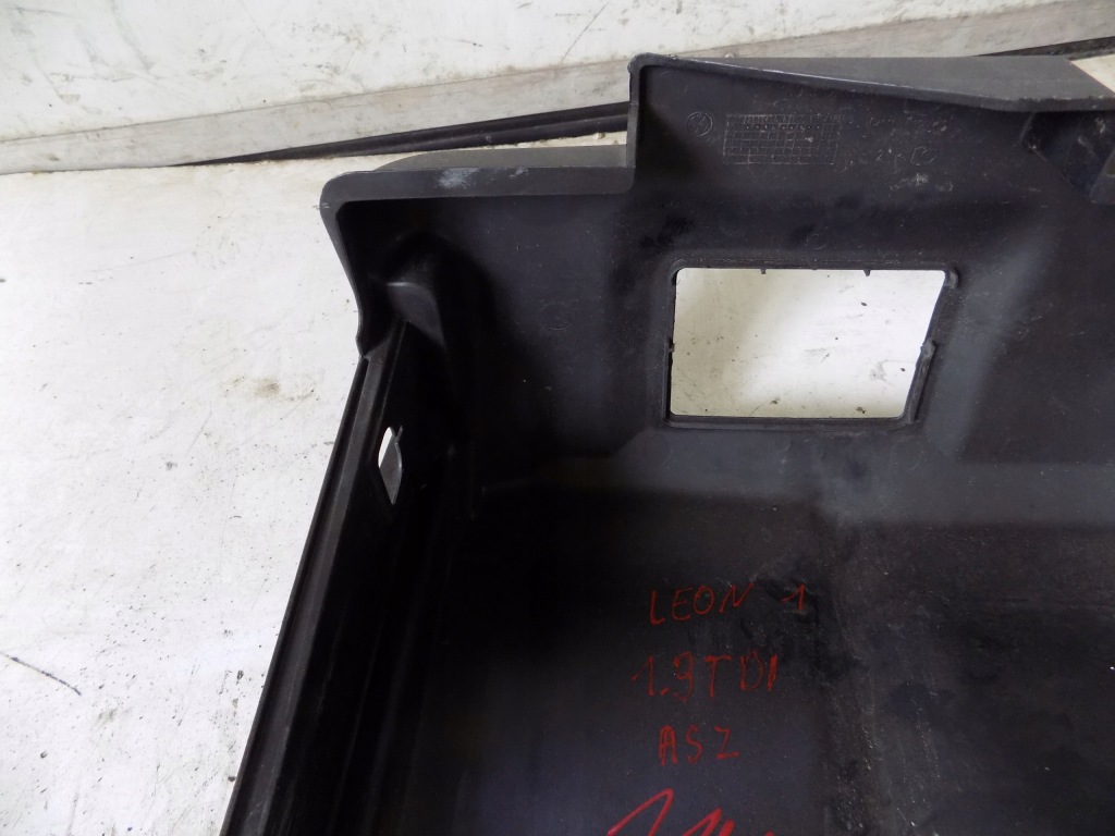 Seat leon 1 1 1.9tdi 130km asz крышка аккумулятор в Украине