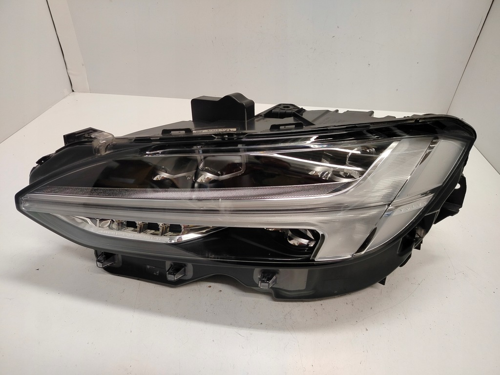 фото №1, Volvo v90 s90 full led 4 модули лампа левая