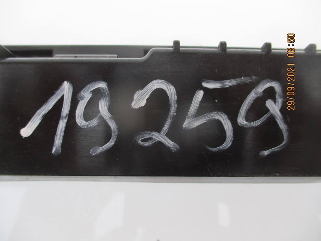 фото №5, Tesla model x направляющая бампер задняя