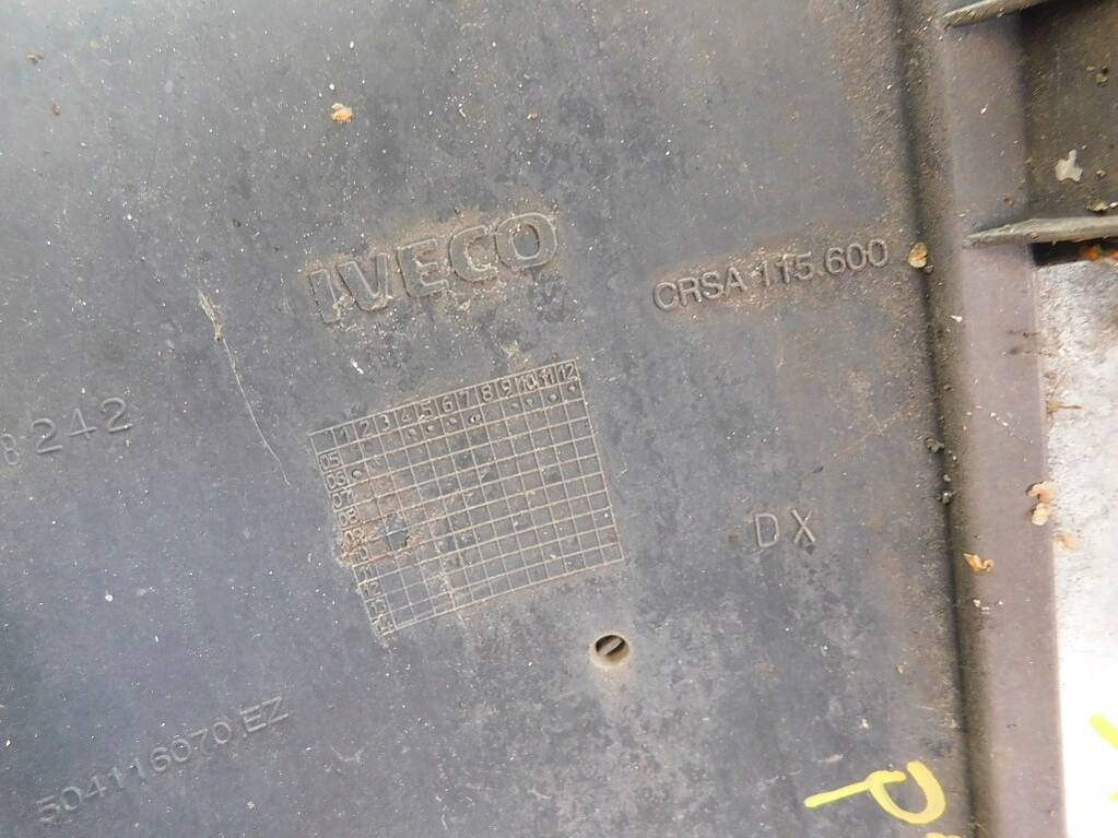 Купити Iveco stralis pacer 260 05r облицювання кутик правий