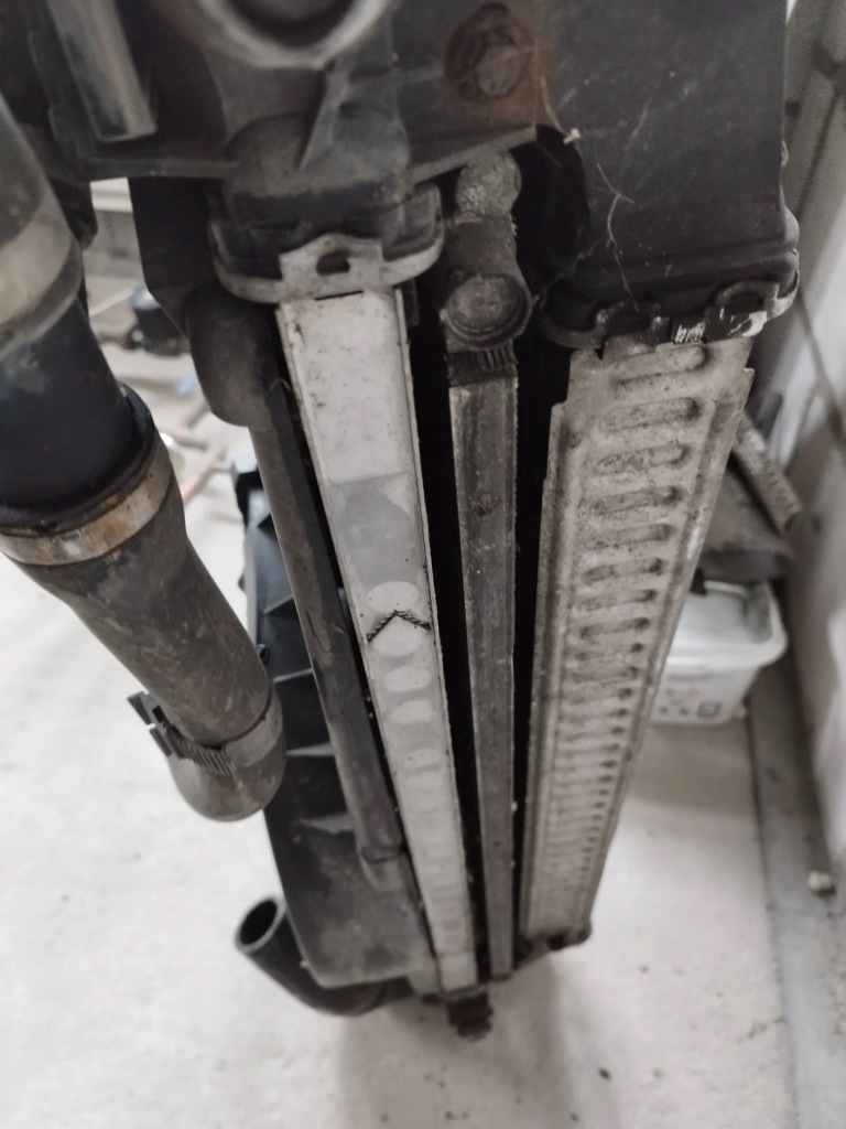 Купити Ford focus 2007 радіатор води 1.8 d 3m5h8005tl