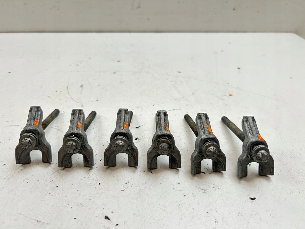 фото №1, 2012 bmw x5 e70 кронштейн форсунки