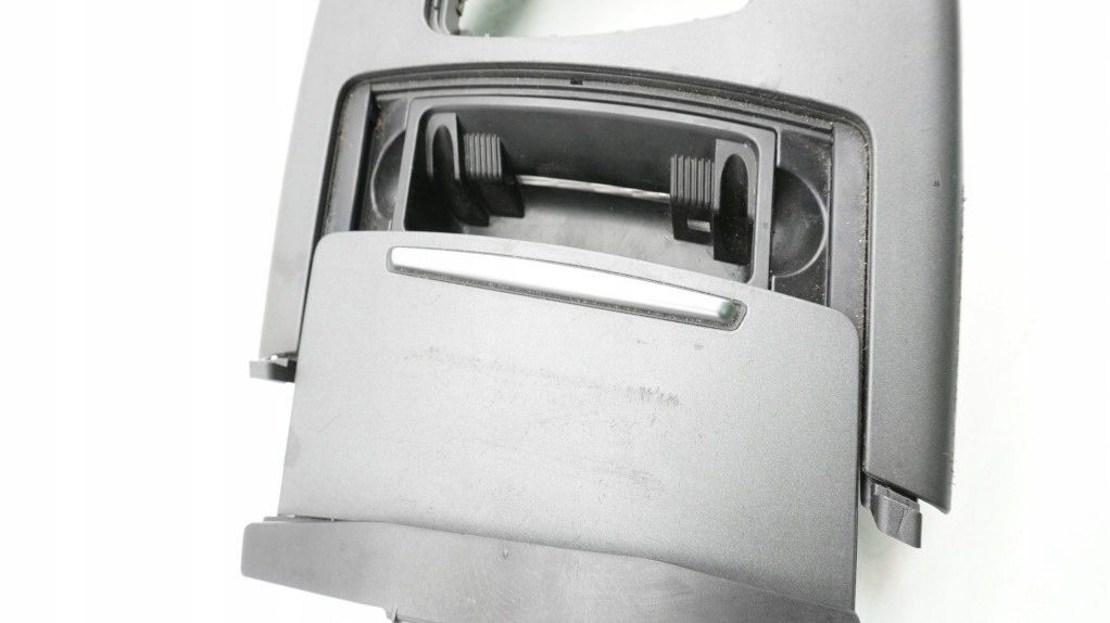 фото №5, Audi a6 c6 тунель середній попільничка 4f1864261