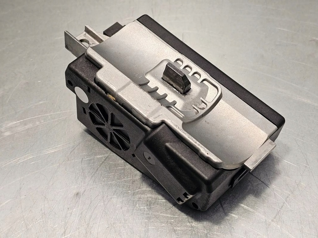 фото №4, Audi a4 b8 засов блокировка руля 8k0905852e