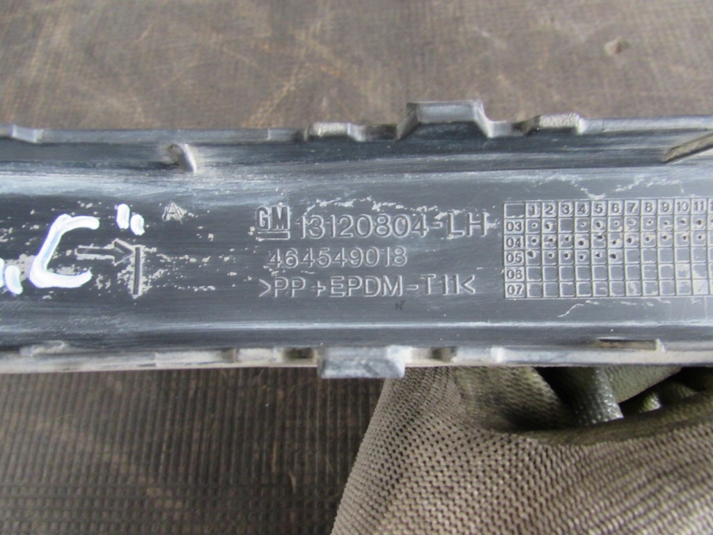 фото №8, Молдинг бампера лівий перед 13120804 464549018 opel corsa c lift 03-06r.