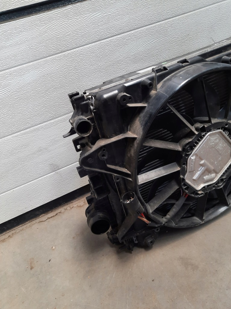 Insignia b 2 2.0 d радиатор радиатор вентилятор комплект  механическая коробка передач европа Цена