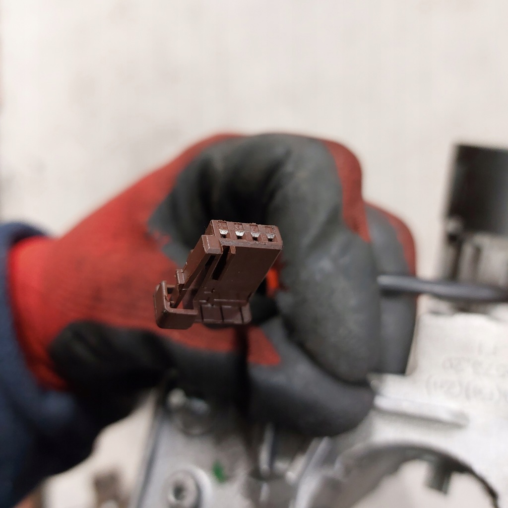 фото №16, Citroen c4 замок зажигания + ключ n0502073 1057320