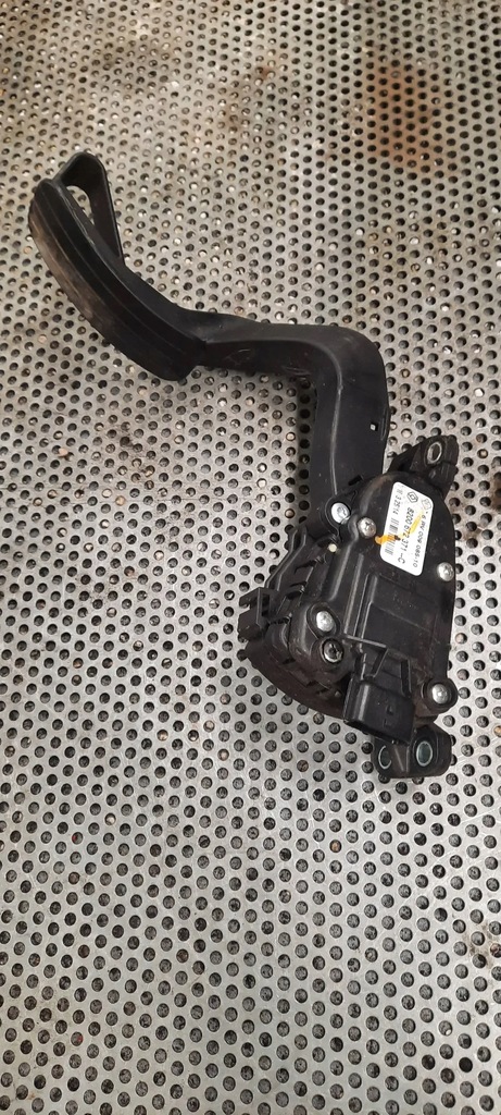 фото №2, Педаль газу 8200672371c renault master