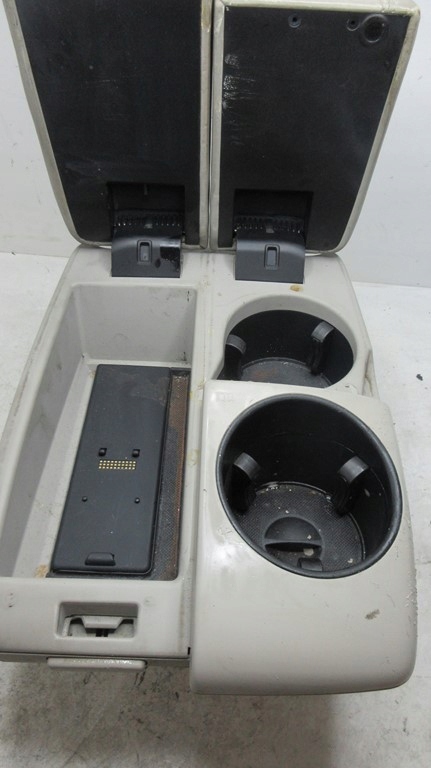 фото №10, Audi q7 4l подлокотник кожа szary