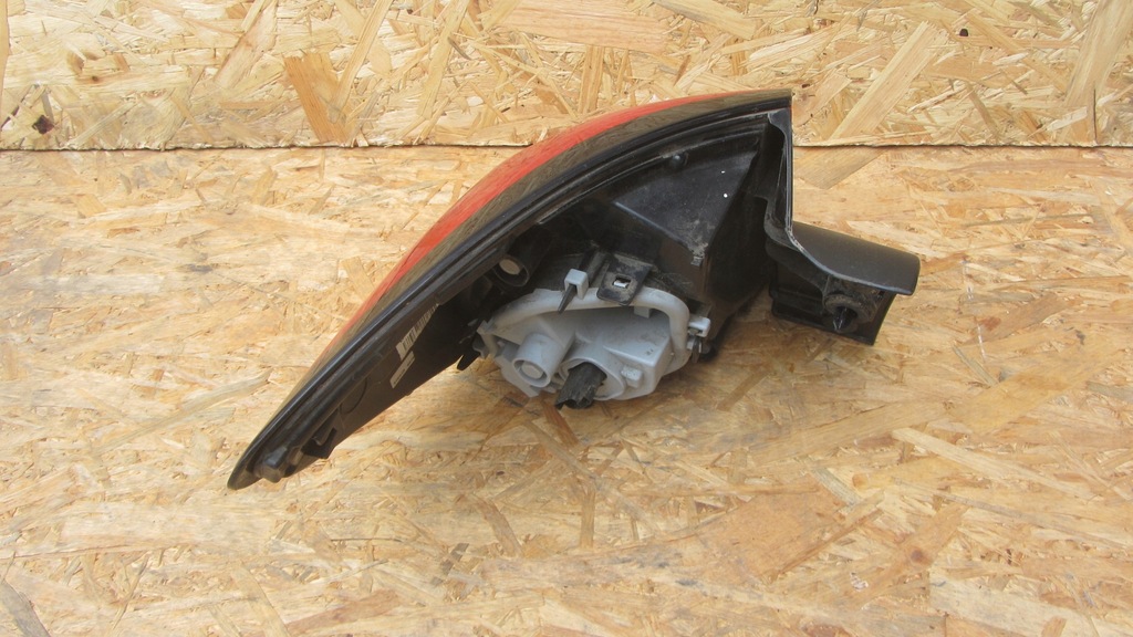 фото №4, Задняя правая лампа renault captur